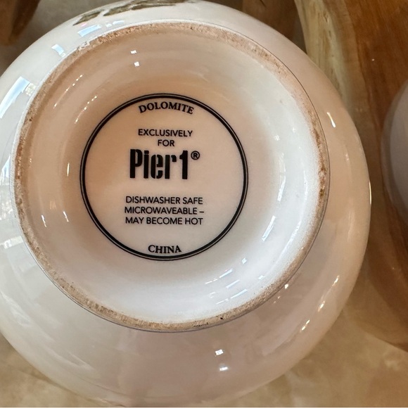 Pier 1 Easter 🐣 4 coffee mugs and matching 4 bowls - Picture 16 of 16